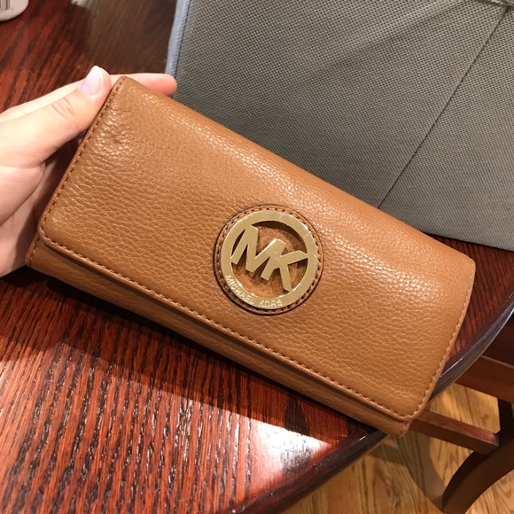 Michael Kors Wallet - Picture 1 of 4
